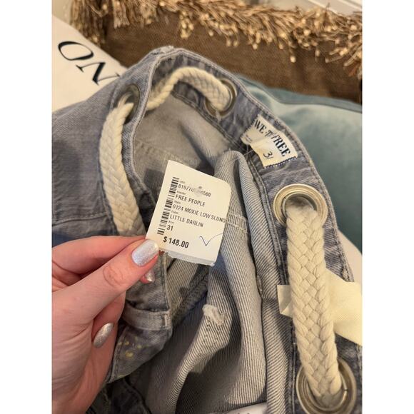 Free People Women's Moxie Low Slung Pull On Jeans Size 31 NWT Little Darlin - Picture 8 of 8